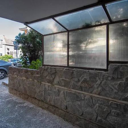 Apartment Two Bedroom On A Budget At Briz Area