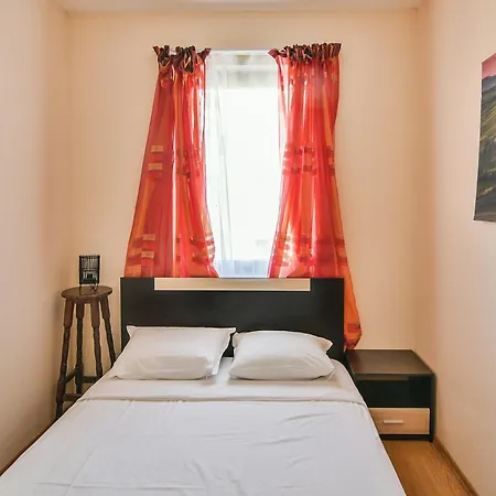 Two Bedroom On A Budget At Briz Area Apartment